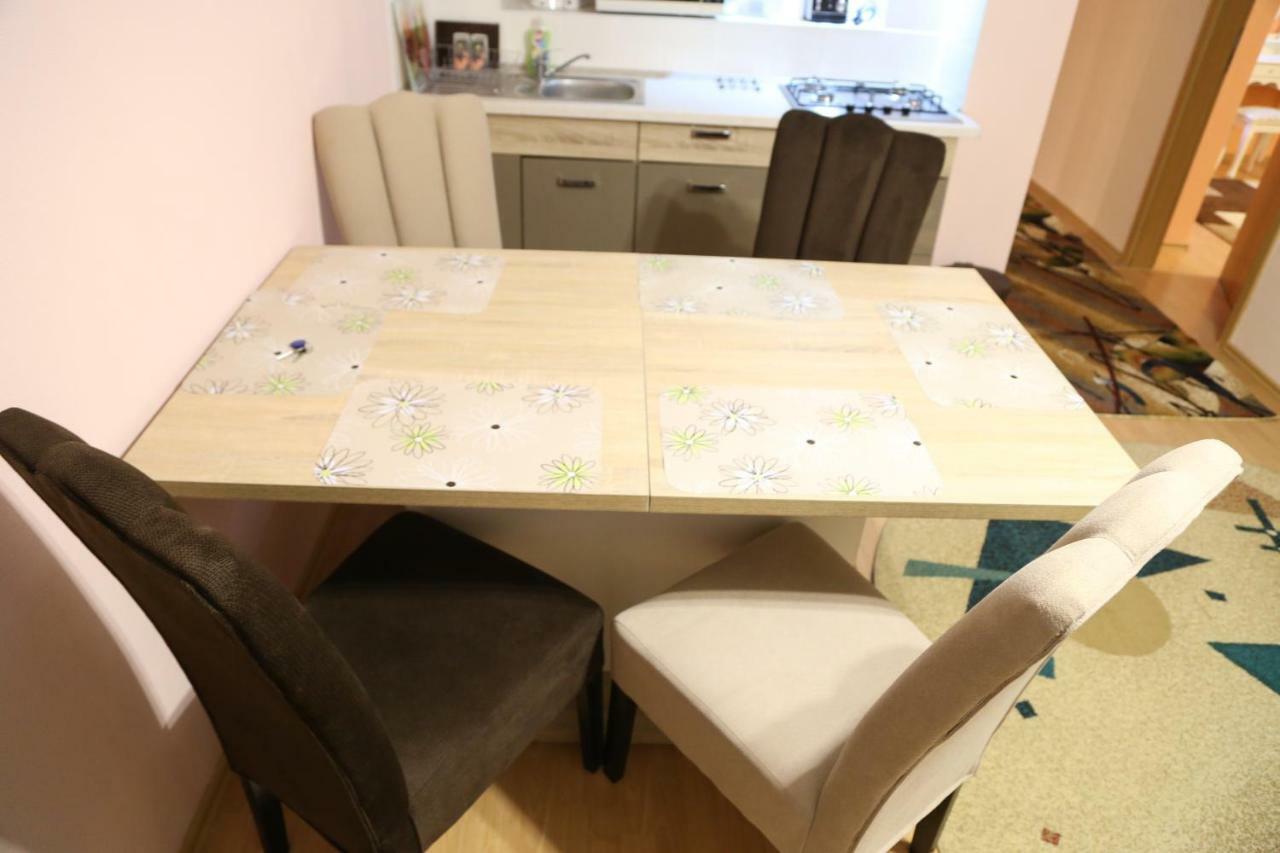 Luxury Brasov Apartment Bagian luar foto