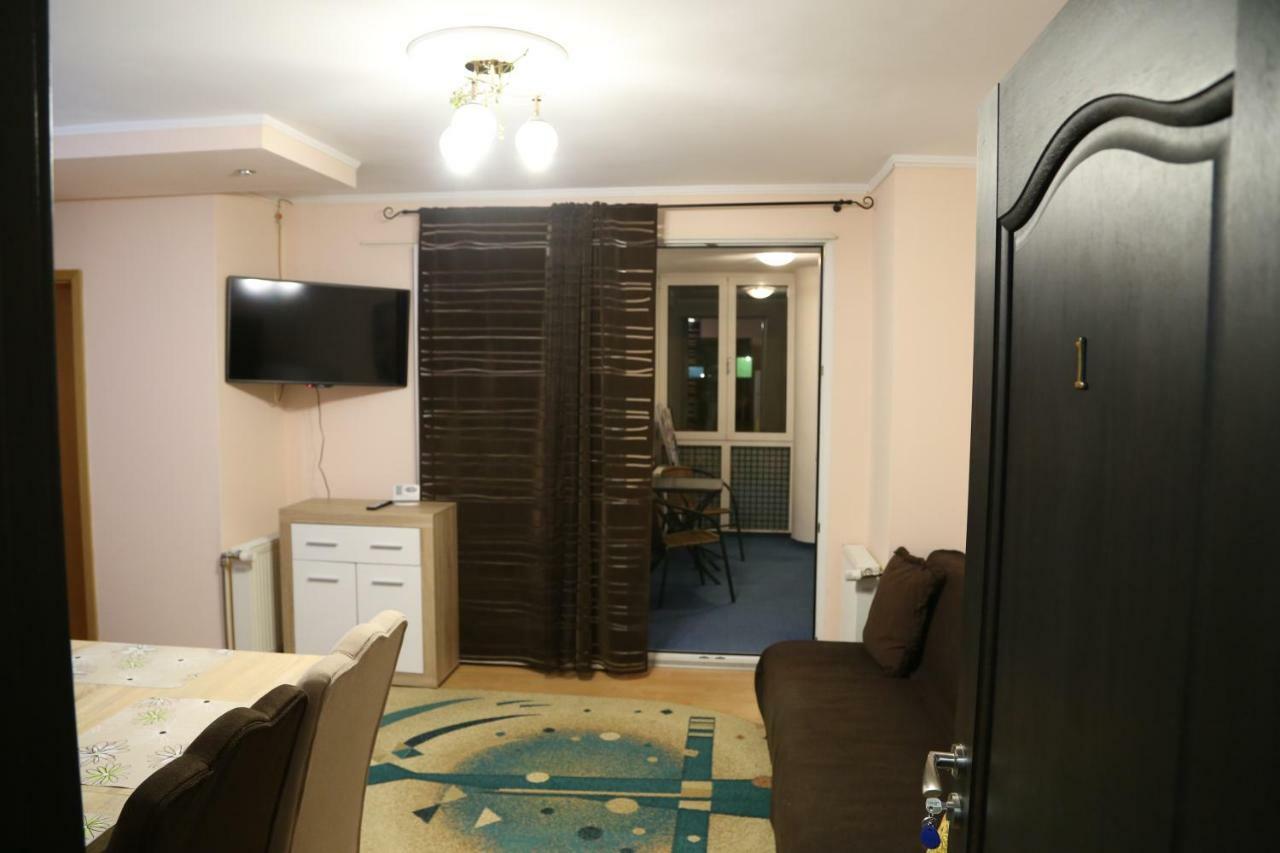 Luxury Brasov Apartment Bagian luar foto
