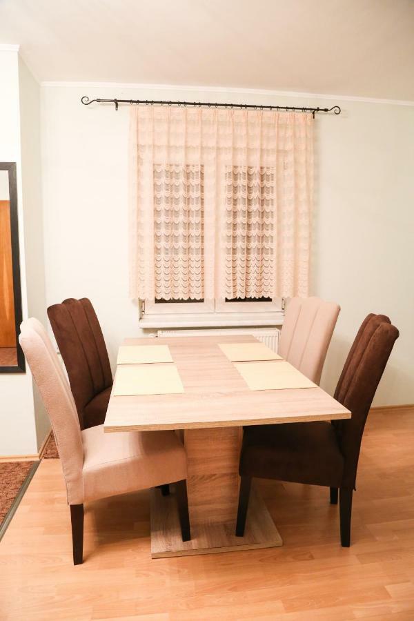 Luxury Brasov Apartment Bagian luar foto