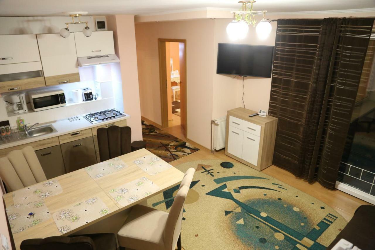 Luxury Brasov Apartment Bagian luar foto