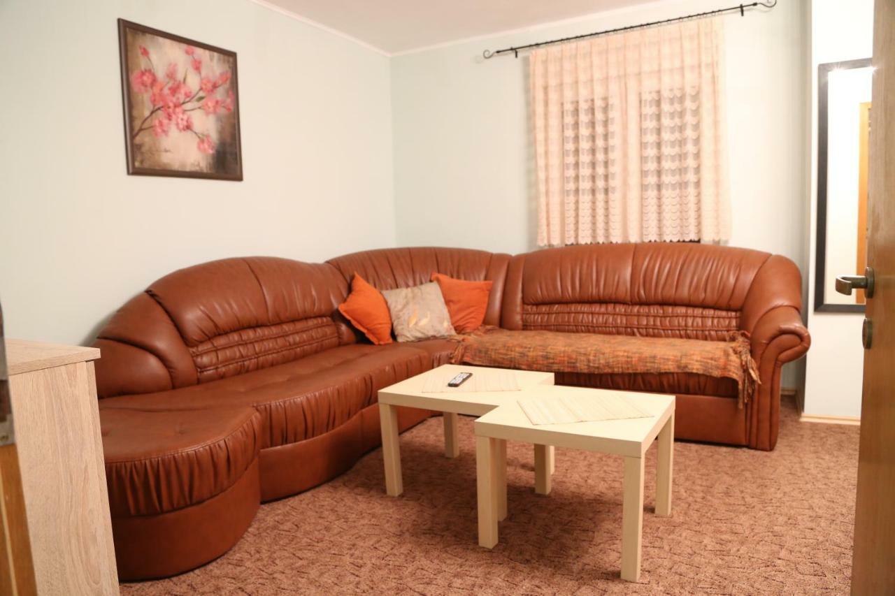 Luxury Brasov Apartment Bagian luar foto