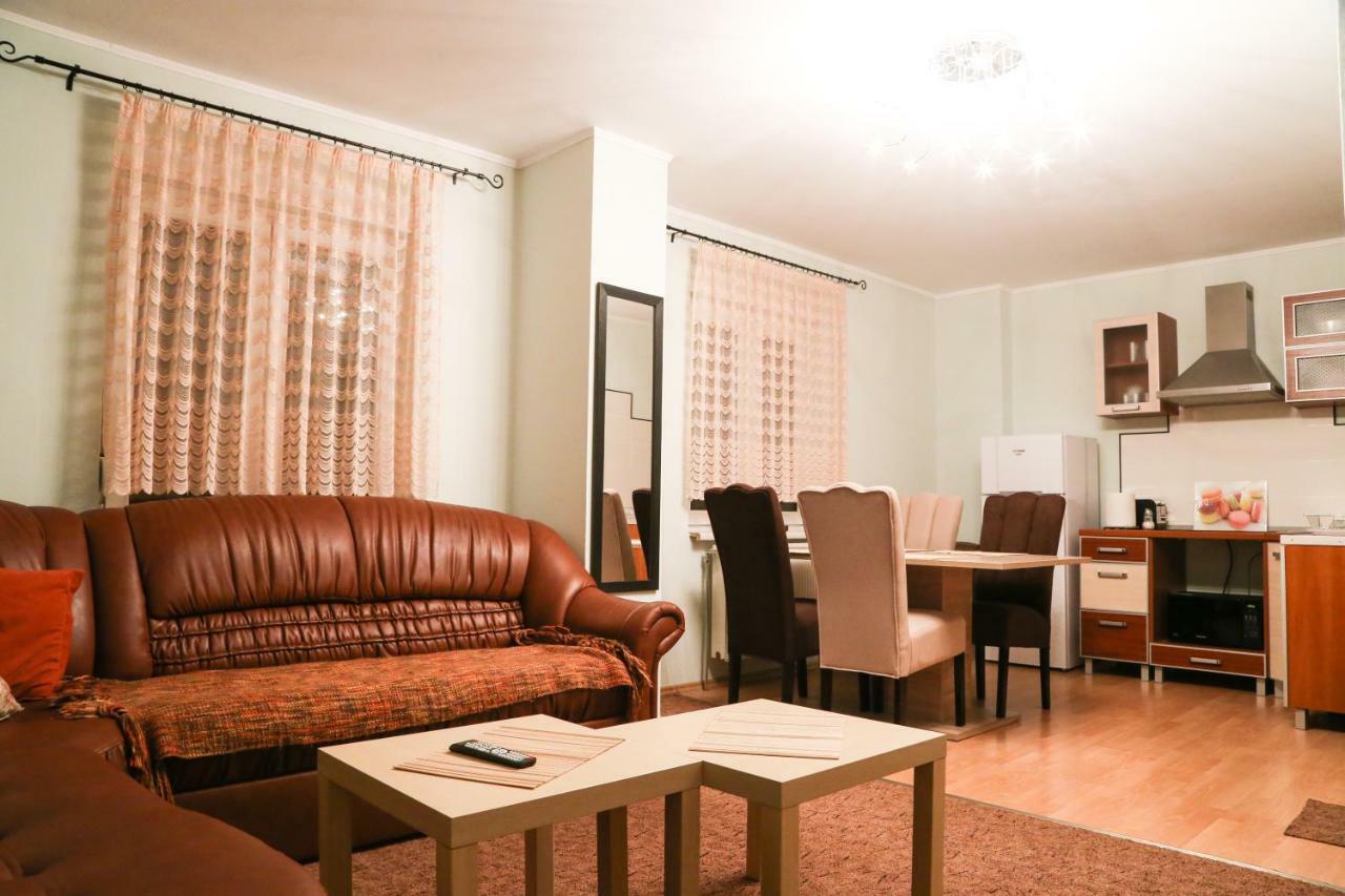 Luxury Brasov Apartment Bagian luar foto