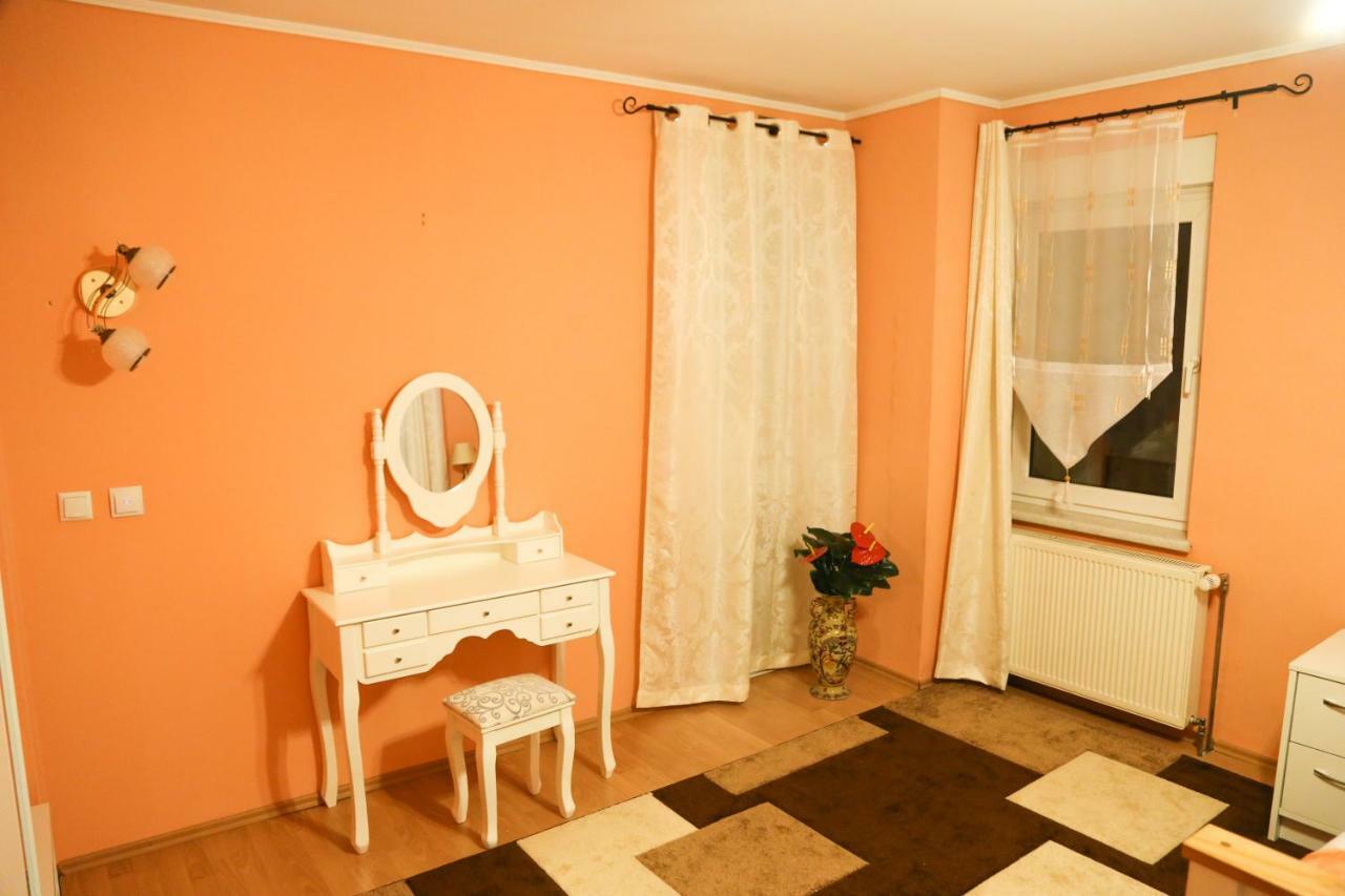Luxury Brasov Apartment Bagian luar foto