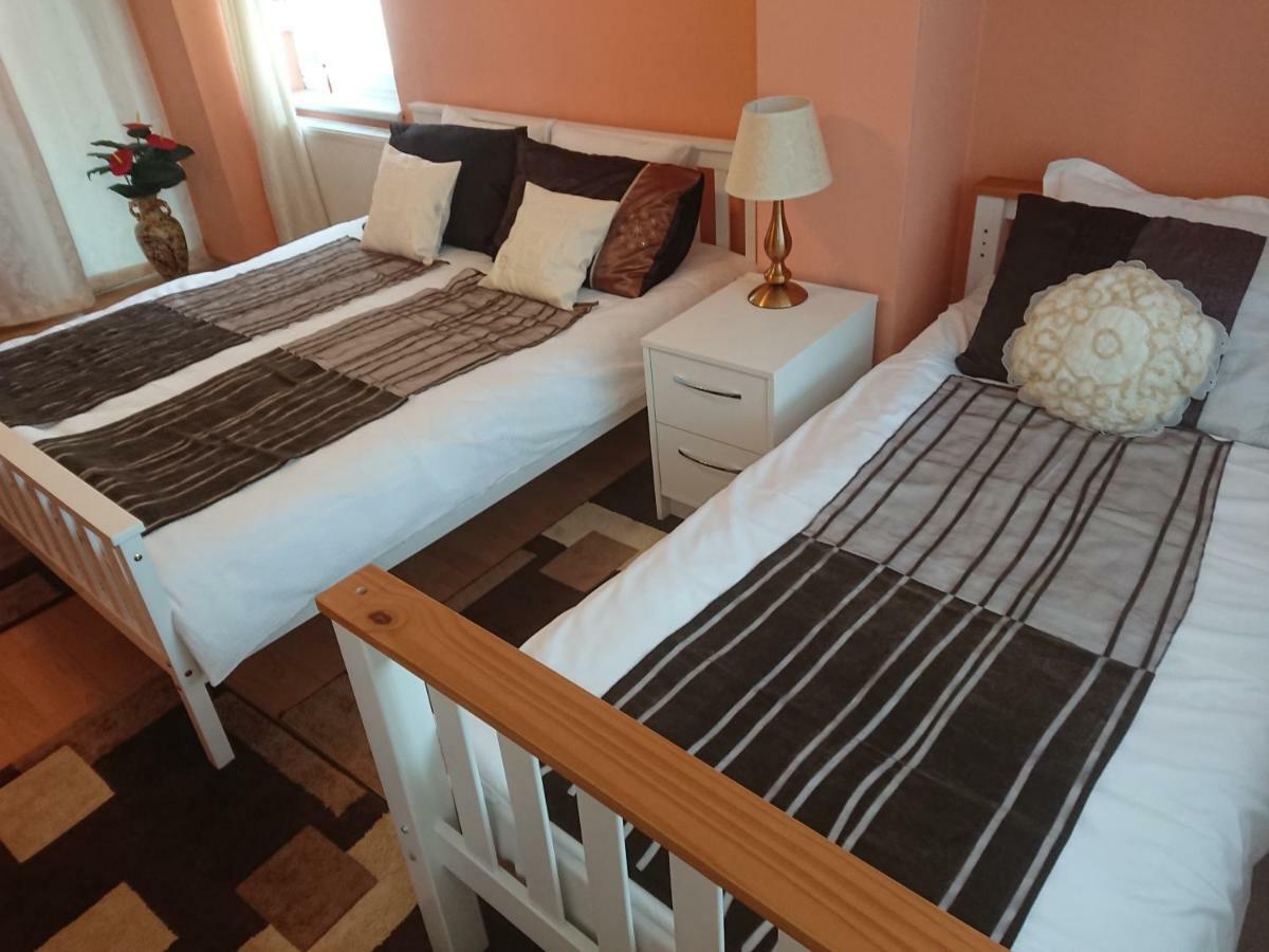 Luxury Brasov Apartment Bagian luar foto